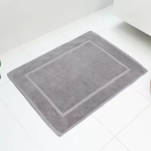 Koupelnová předložka 50 × 70 cm ‒ Dario světle šedá Aktuální