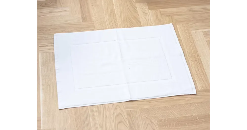 Vrácení Zdarma Koupelnová předložka Comfort ‒ bílá