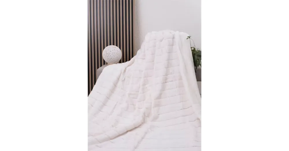 Luxusní beránková deka mikroplyš 220 × 200 cm – Caroline smetanová Pouze Dnes