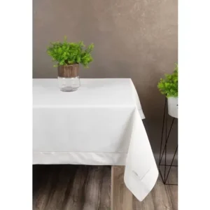 Výhodná Nabídka Luxusní ubrus Blanka ažur 140 × 240 cm - krémová/zlatá