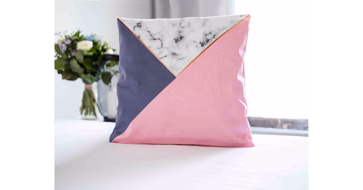 Originální Mikroplyšový povlak na polštářek 45 × 45 cm – Mramor No. 2