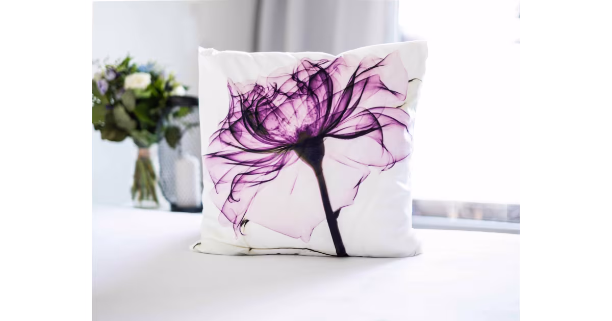 Víkendová Akce Mikroplyšový povlak na polštářek 45 × 45 cm – Tulip No. 3