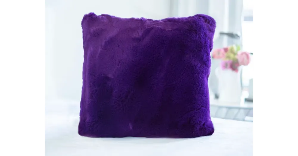Akce Polštář z umělé kožešiny Alessio 50 × 50 cm – fialová