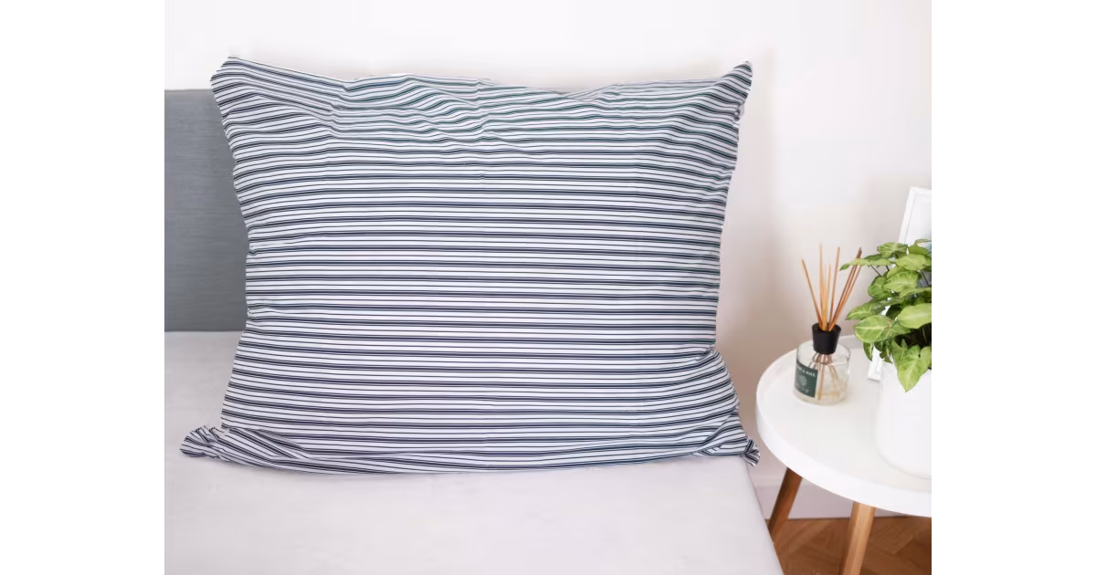 Nejprodávanější Povlak na polštář 70 × 90 cm – Stripes blue