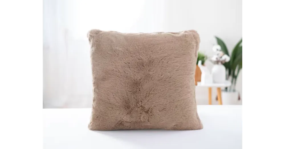 Odeslání Ihned Povlak z umělé kožešiny 45 × 45 cm – béžový