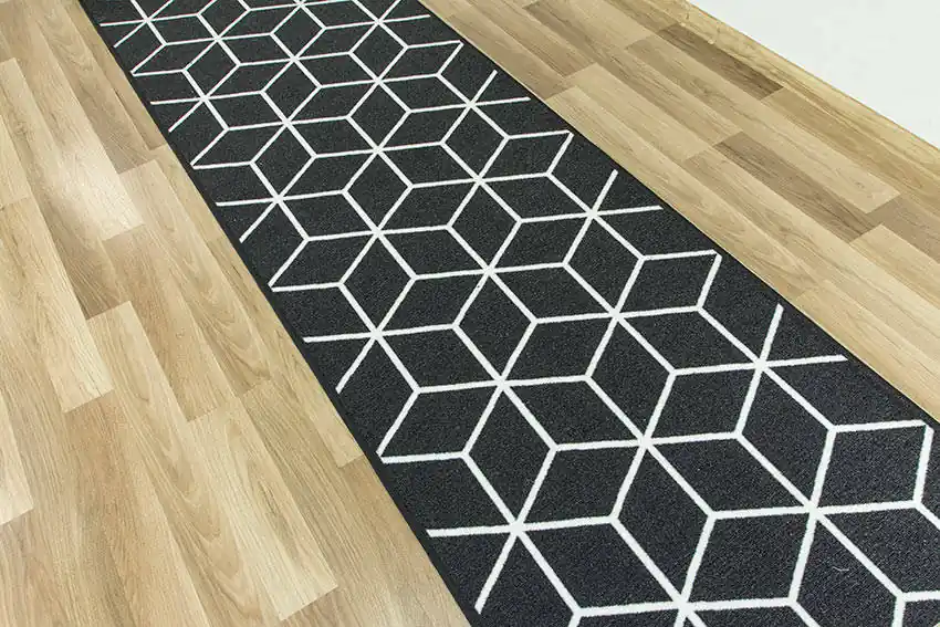 Oblíbený Protiskluzový běhoun Cubes 29 - černý