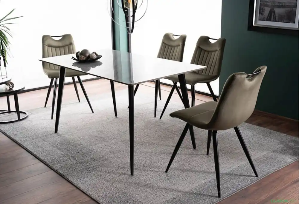 Výhodná Nabídka Stůl Ivy 140x80 + 4 židle Orfe Velvet olivový Bluvel 77 / černý mat